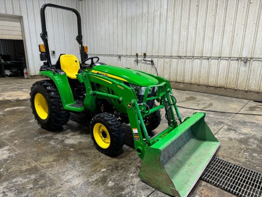 John Deere 3032e tractor with loader