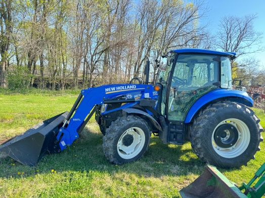 New Holland Powerstar 75 tractor with loader