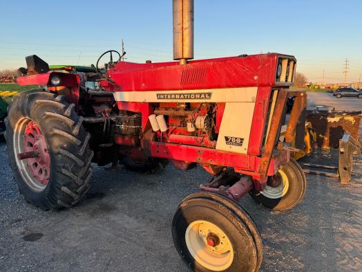 International 766 tractor