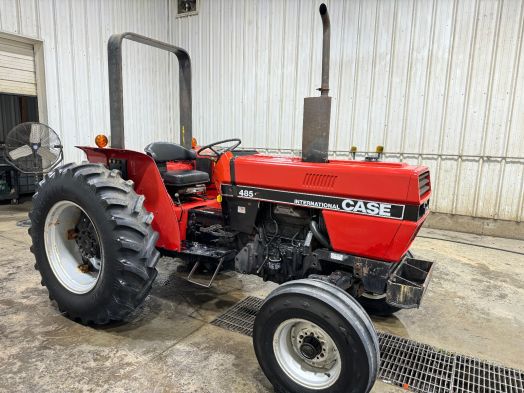 Case IH 485 tractor