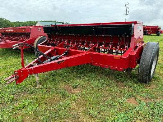 Case IH 5100 10' grain drill
