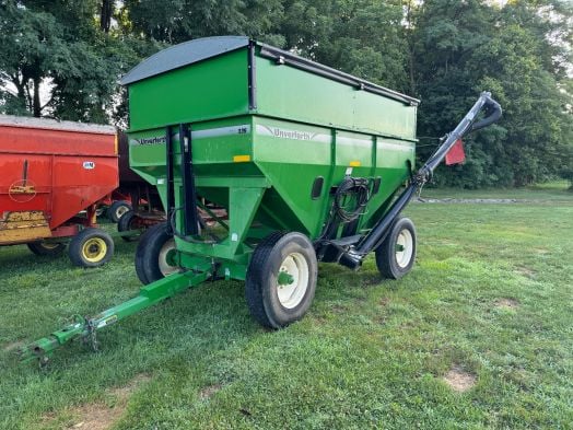 Unverferth 335 seed tender wagon