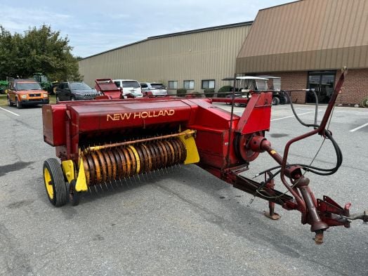 New Holland 277 square baler