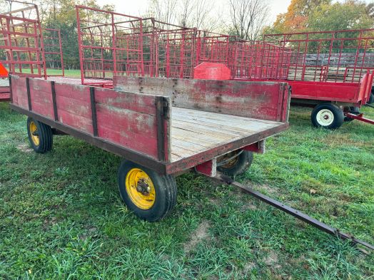John Deere 7x14 flat bed dump wagon