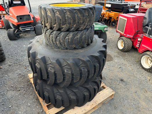 Set of 4 tires 43x16.00-20 & 27x8.5-15 JD 3720