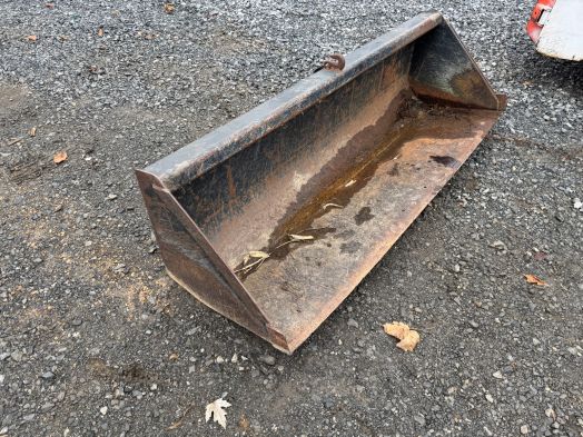 6' loader bucket / bobtach
