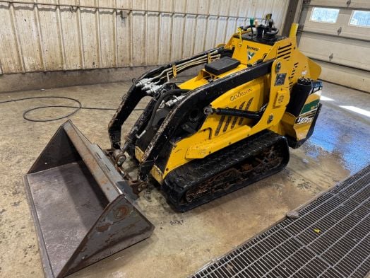 Vermeer S925TX mini track loader