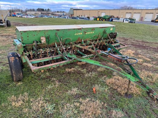 John Deere FB-B 17x7 SD grain drill with grass box