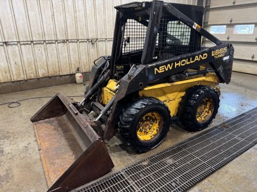 New Holland LX665 skid loader 