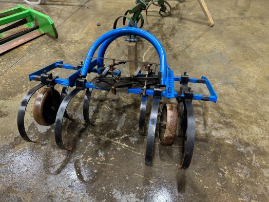 Ford 1 row 3 point cultivator cat 1 & 0