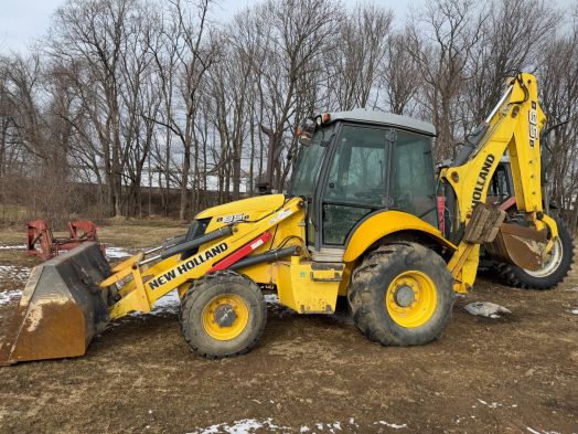 New Holland B95B 4wd tractor loader backhoe
