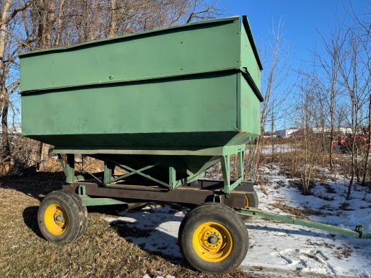 Green gravity wagon 