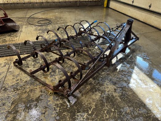Ford 8' 3pt spring tooth harrow