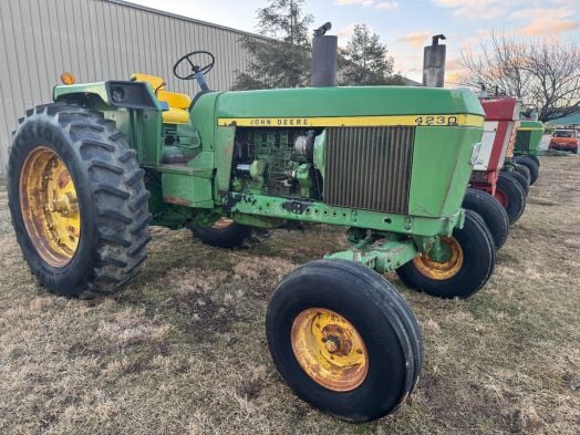 John Deere 4230 power shift tractor