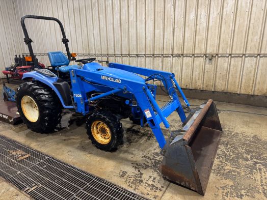 New Holland TC33D 4wd loader tractor