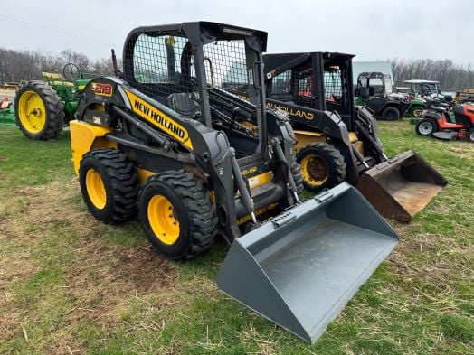 New Holland L218 skid loader 