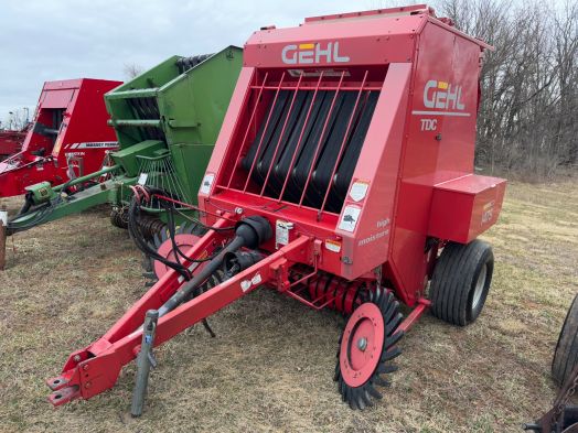 Gehl 1475 round baler