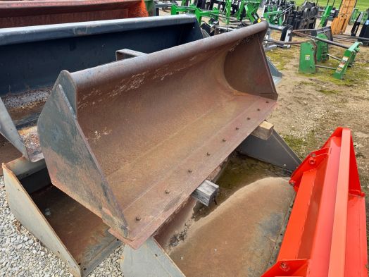 Kubota L35 66" pin on loader bucket