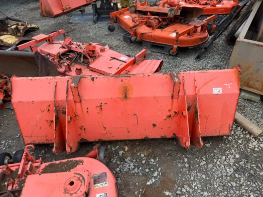 Kubota 72" pin on loader bucket