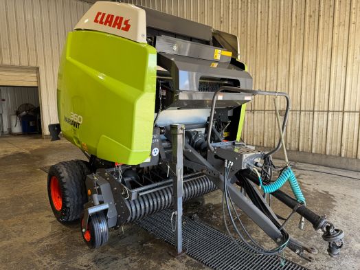 Claas 360 Variant round baler