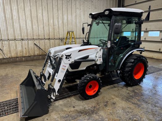 Bobcat CT2535 HST cab tractor loader