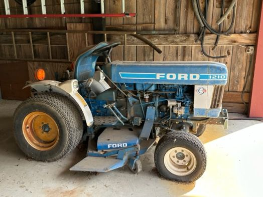 Ford 1210 4x4 tractor mower
