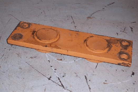 Case Swing Cylinder Mounting Plate