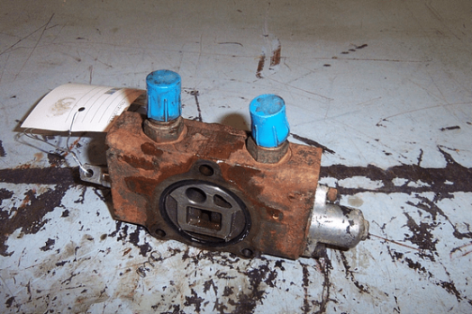 New Holland Valve - Hydraulic Section