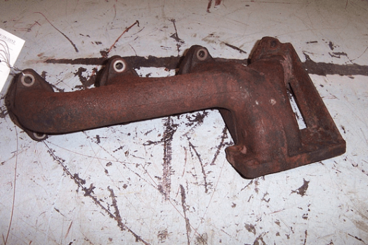 New Holland Manifold - Exhaust