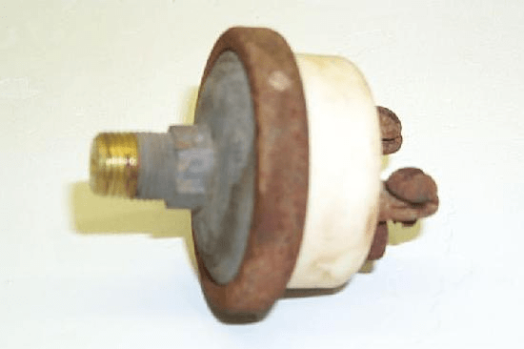 Case-international Air Cleaner Restriction Switch
