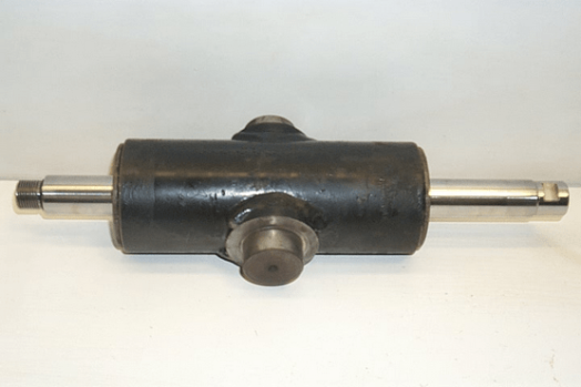 Case-international Power Steering Cylinder