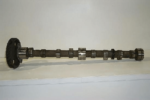 Long Camshaft With Gear