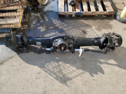 JD FWD AXLE ASY  5525         %