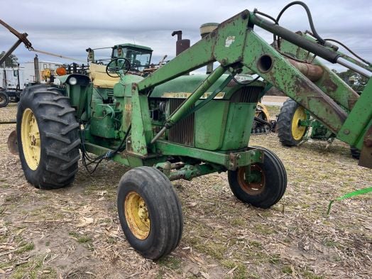 John Deere 4020 tractor with loader 