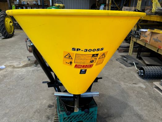 Tar River poly 3pt spreader SP-300SS