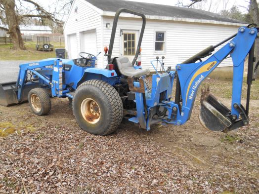 New Holland TC30 tractor loader backhoe
