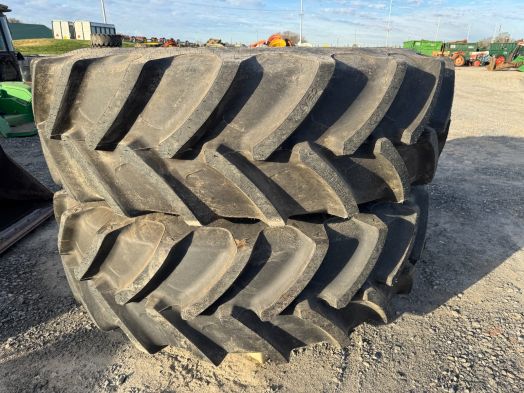 Ceat Farmax R85 tires 20.8R42 520/85R42