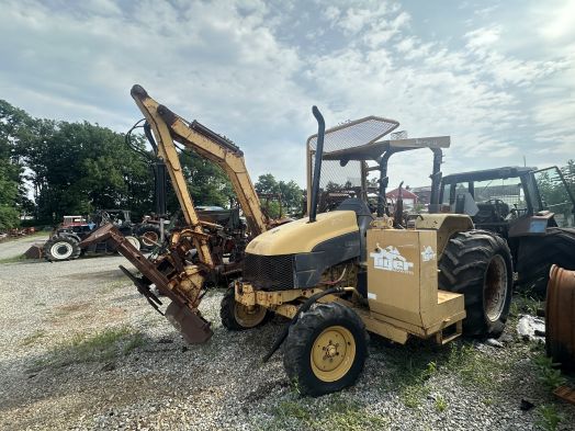 Ford New Holland 6635 Salvage Tractor #0012968