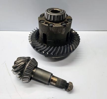 Case-international Differential Assembly With Ring & Pinion