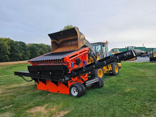 North 42 Hustler 2.0 towable Grizzly Bar with power screener 