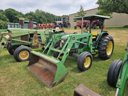 John Deere 5300 2wd loader