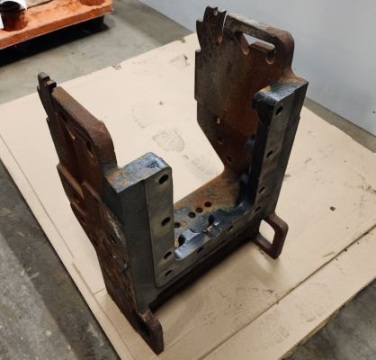 Case-international Drawbar Support - Rear