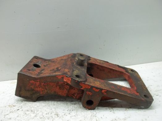 DRAWBAR PIVOT SUPPORT