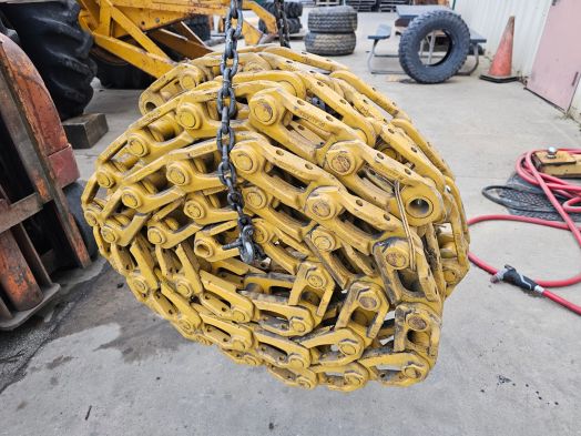 John Deere track chains for 350/B/C/D