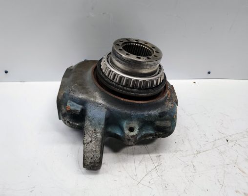 STEERING KNUCKLE RH
