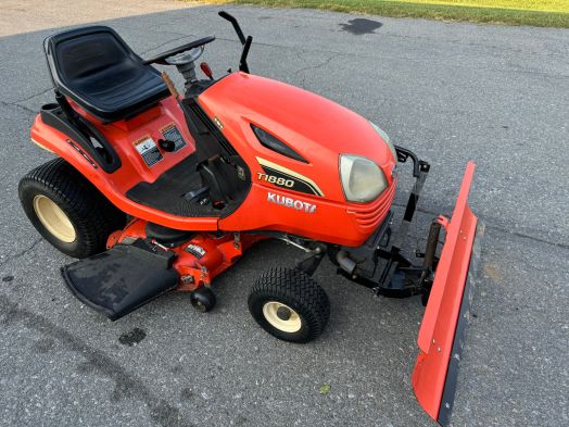 Kubota T1880 lawn tractor with snow blade