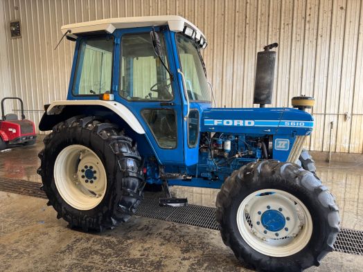 Ford 5610 4wd cab 