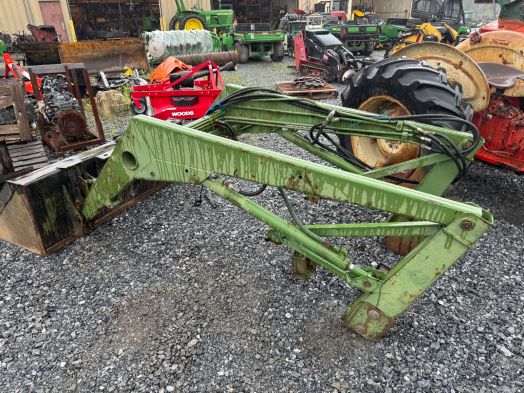 John Deere 47 loader / JD 2520 brackets