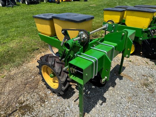 John Deere 1 row 3pt corn planter 