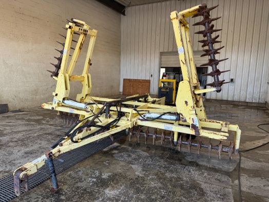 AerWay 25' pull type aerator with wings